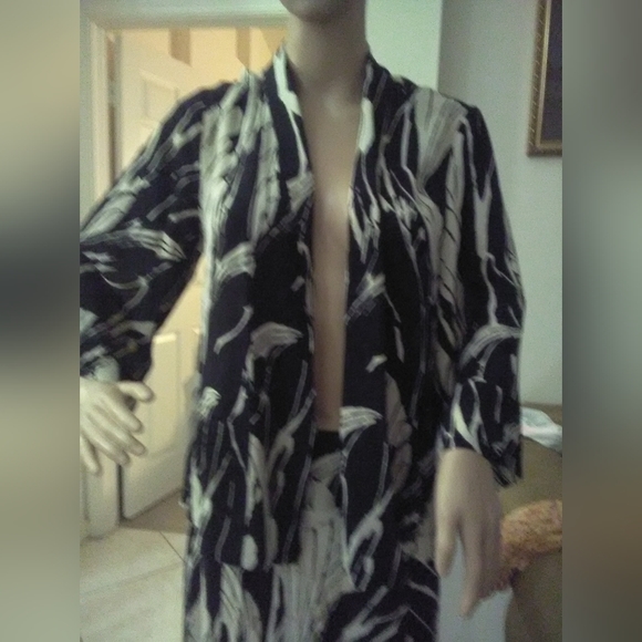 BNWOT PHENOMENAL 3 PC. SILK OUTFIT W/ BELT MAXI SKIRT 2 JACKETS BY HARARI HIGHLI - Picture 9 of 12